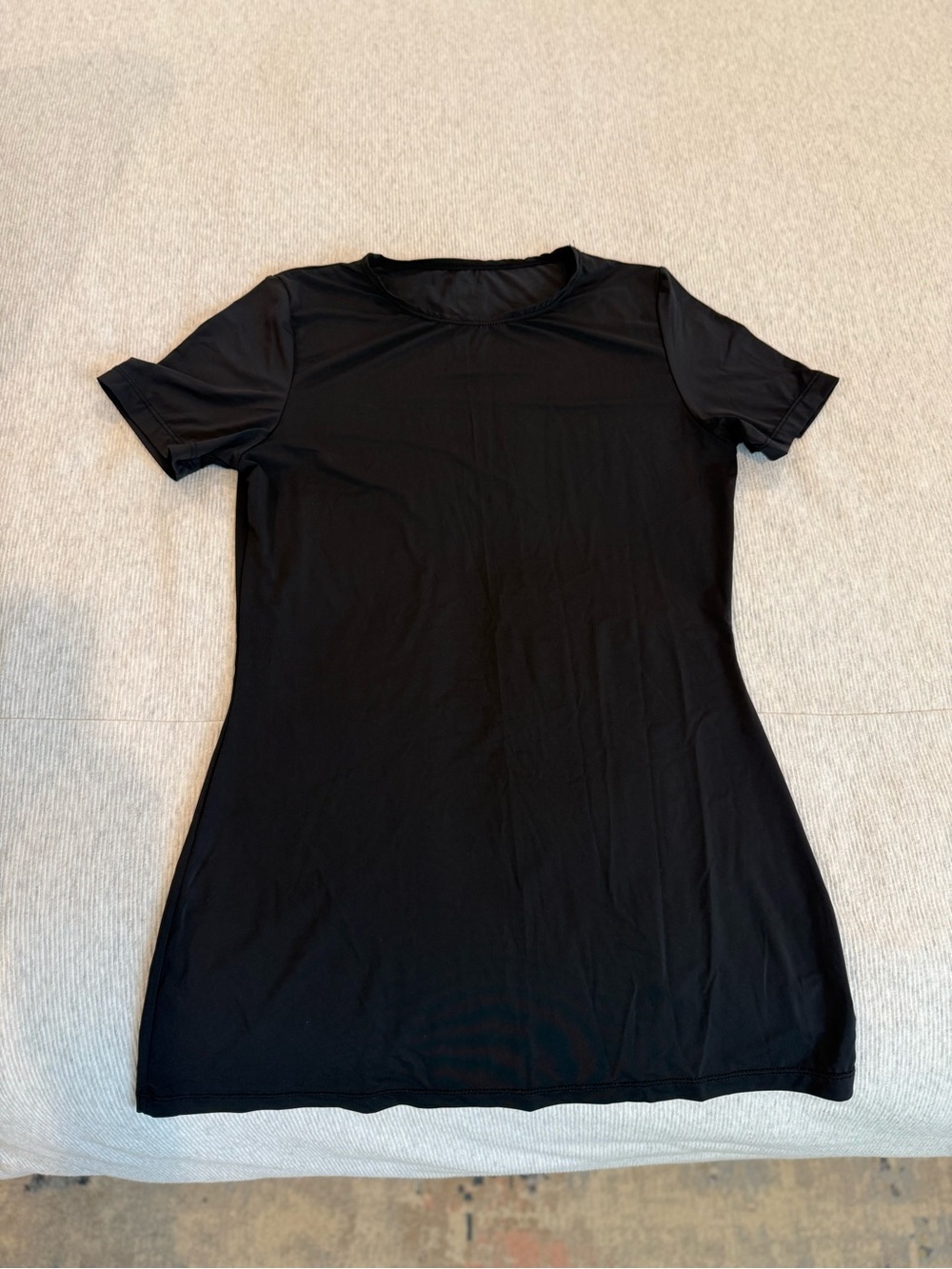 Essential Black Short-Sleeve Yoga Crewneck Tee for Women